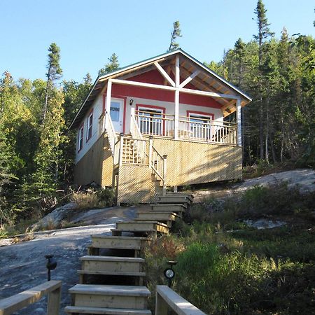 Chalet De La Montagne Villa Tadoussac Exterior photo